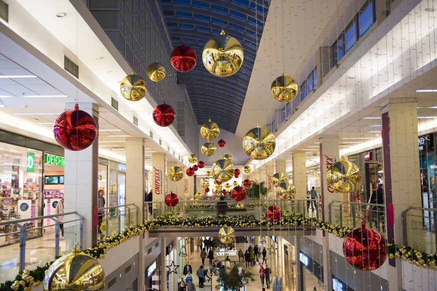 Holiday Decorating Service in mall